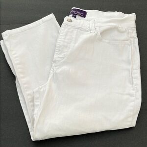 NYDJ White womens jean capri.